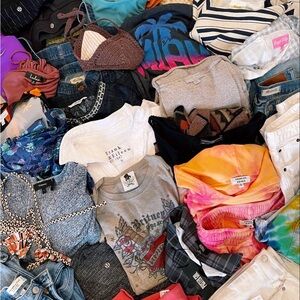 Large Women’s Mystery Bundle Tops‎ Shirts Sz Small / Medium trendy preppy casual